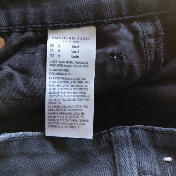 American Eagle Outfitters Women's High Rise Distressed Black Mom Jeans - Picture 9 of 9